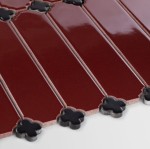 Płytka Cecile Rubin Połysk z Czarną Koniczyną