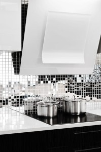 Vitrum_White_Kitchen_2.jpg