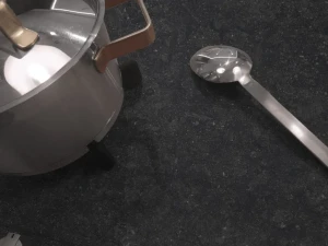 Ciemna płyta gresowa Blue Stone Negro 100x300 cm Coverlam