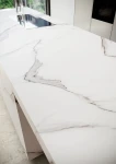 Spiek kwarcowy Estatuario Ex Blanco 120x120 5,6mm mat coverlam