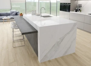 Wytrzymaly-spiek-kwarcowy-Calacata-Marble-100x100-cm-latwy-w-utrzymaniu-czystosci.webp